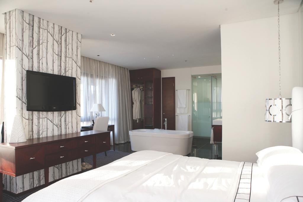 Davinci Hotel On Nelson Mandela Square Йоханесбург Екстериор снимка