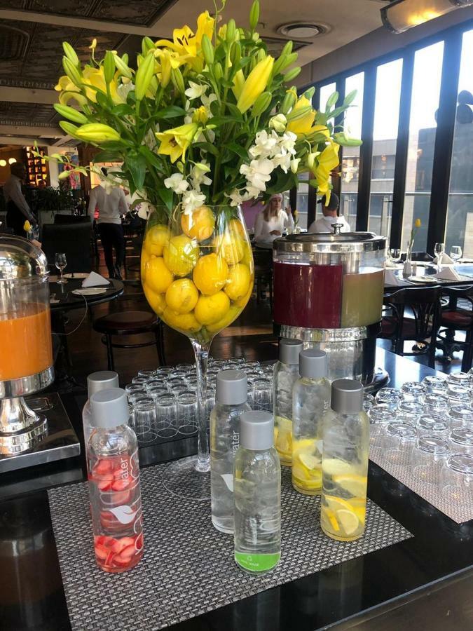Davinci Hotel On Nelson Mandela Square Йоханесбург Екстериор снимка